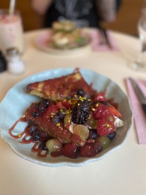   at OM NOM NOM CAFÉ in Munich