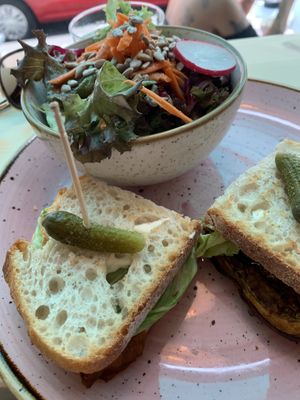 Tempeh BLT at OM NOM NOM CAFÉ in Munich