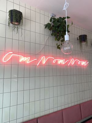 Sign  at OM NOM NOM CAFÉ in Munich