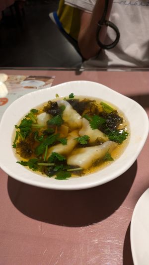Wontons in broth at Tianchu Miaoxiang - Chaowai in Beijing