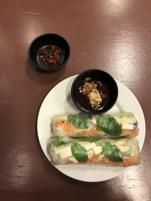 They are Summer Rolls (gỏi cuốn). They brought me the fresh tastes due to their own ingredients (vegetables, tofu, noodles) and served with bean sauce (I guess). Delicious!   at Saigon Noodle Bar in Rovaniemi