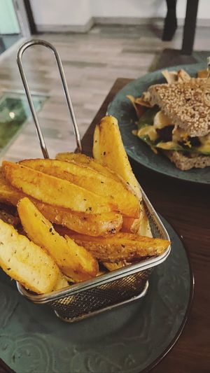 So good fries with yummy sauces (forgot to take photos) 😅😜 at Elysian Restaurant in Nicosia