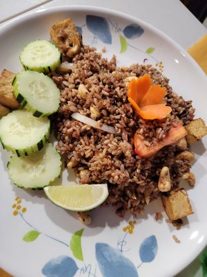 Cashew fried rice at White Springs Cafe in Arcadia