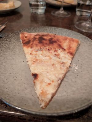 Garlic crust pizza add vegan cheese at Bella Italia in Newcastle