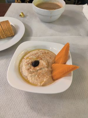 Hummus at Veggie Garden in Sitges