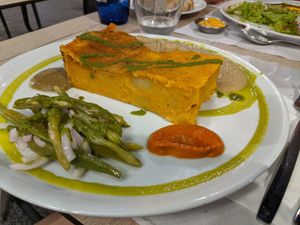 Pumpkin cake with 5 sauces at Veggie Garden in Sitges