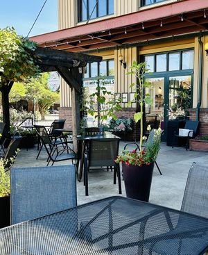 Outdoor patio 😁  at Heart Bowls in Sandpoint