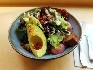 Protein bowl at Roots - Maschinenstraße in Zurich