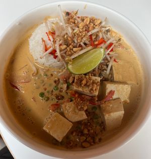 Panaeng Curry at Roots - Maschinenstraße in Zurich