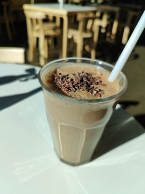 Drill by Dill Shake (Banana, peanut butter, date, protein) at Roots - Maschinenstraße in Zurich