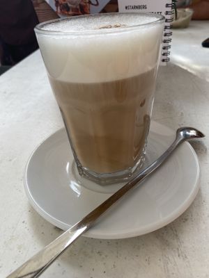 Oat milk latte  at Starnberger Eiswerkstatt in Starnberg