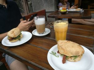 Vegan tofu sandwich at Glonojad in Krakow