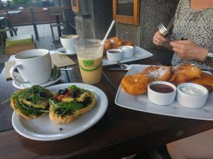 Another tofu breakfast (no vegan pancakes) at Glonojad in Krakow