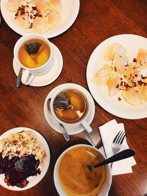 All vegan! ❤️ Salad + Chickpea dumplings + Lentil soup + green tea = around 8 € at Glonojad in Krakow