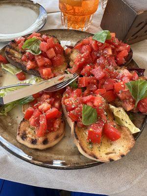 Bruschetta al pomodoro   at Vida in Alberobello