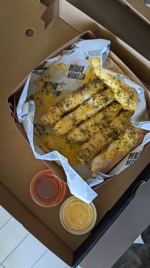 Garlic bread sticks at Vegan Mobile in Santiago