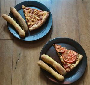 Poyo Garlic, Napolitana + garlic sticks at Vegan Mobile in Santiago
