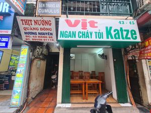 Sign to look out for, alleyway in the left of picture at Katze Vegan & Vegetarian  in Hanoi