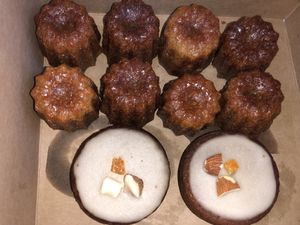 Canelé et St James vegan 😋 at Cassonade Cannelés & Spécialités in Bordeaux