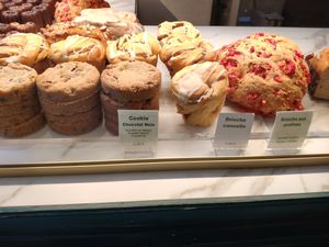 Different vegan baked goods at Cassonade Cannelés & Spécialités in Bordeaux