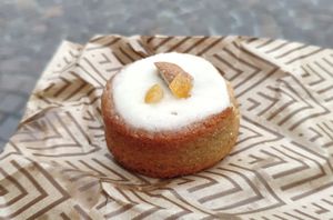 St. James cake (3€) at Cassonade Cannelés & Spécialités in Bordeaux