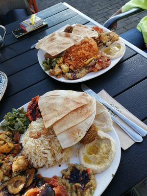 Mit Reis, Brot und bulgur at Ya Hala in Stockach