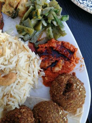 Selbstgemachte falafel! Super lecker at Ya Hala in Stockach