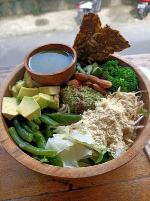 Keto bowl at Healthy Ubud in Ubud