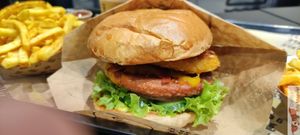 Big Veganski, "Beef" & "Chicken" style double patty, "bacon" & "cheese" at VINCENT - Schönhauser Allee Arcaden in Berlin