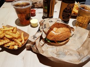 Beyond Vincent with Fries at VINCENT - Schönhauser Allee Arcaden in Berlin