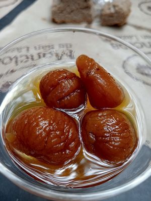 Castañas en almíbar at Moncloa de San Lazaro in Cacabelos