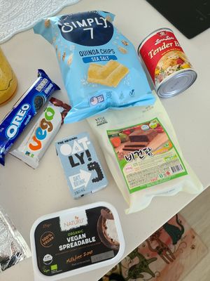 Monthly subscription box 😍 at Vegan & Beyond in Seoul