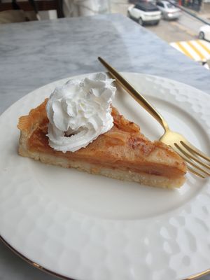 apple pie at Vegan & Beyond in Seoul