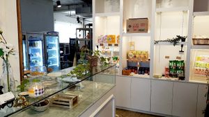 Interior of location - view towards the counter at Vegan & Beyond in Seoul