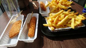 Kipcorn, kaassoufflé, friet met vegan mayo. at De Friterie in Smilde