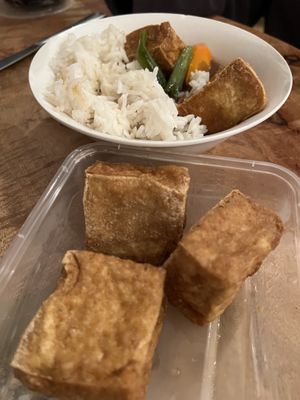 Crispy tofu with mushroom sauce and steamed rice - takeaway   at Canton Palace in Wentworth Falls