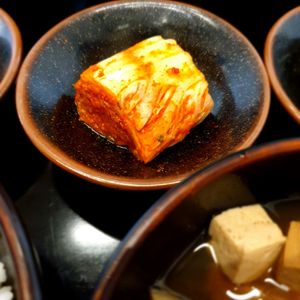 kimchi at Dusu Gobang 두수고방  in Suwon