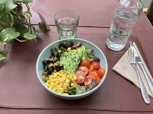 red and green salad  at Green&Burger - Biocenter in Barcelona