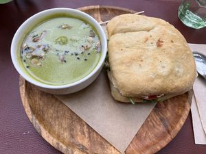 hummus sandwich with pea soup  at Green&Burger - Biocenter in Barcelona