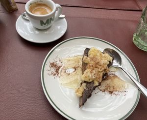 raw chocolate pie  at Green&Burger - Biocenter in Barcelona