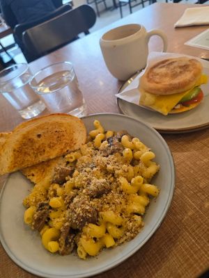 Return of the mac at Grounds & Greens Cafe in White Rock