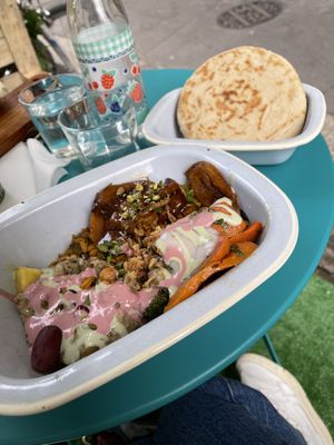   at La Cantine de Sam in Paris