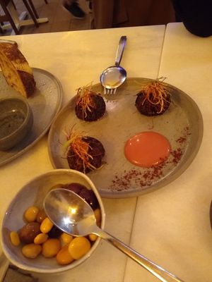 Veggie balls and olives at Senhor Uva in Lisbon