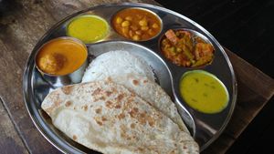 Tali plate at Hodu Hakatna - Little India in Beer Sheva