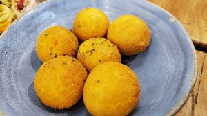 Another round please at The Park by Years in Kowloon