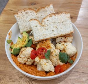 Avocado Grilled Veggie Hummus Bowl 牛油果烤野菜中東鷹嘴豆泥碗 at The Park by Years in Kowloon