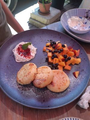 Syrniki at Freeduchio in Batumi