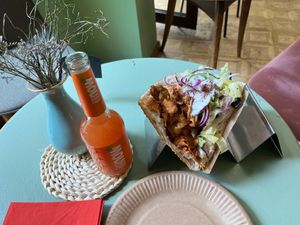 Fiöner at Vamos Veganos in Berlin