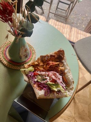 Fiöner  at Vamos Veganos in Berlin