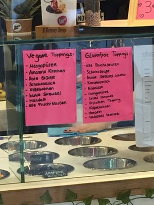 toppings vegan  at I Love Leo in Stuttgart